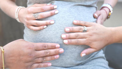 hands on pregnant belly